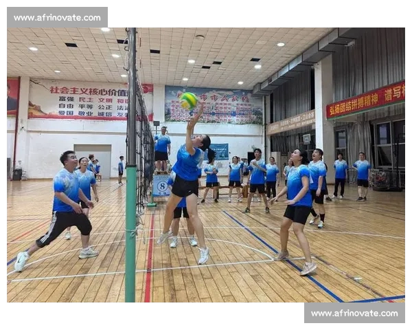 排球赛场风云再起球员拼搏瞬间尽显团队力量 排球赛场风云再起球员拼搏瞬间尽显团队力量
